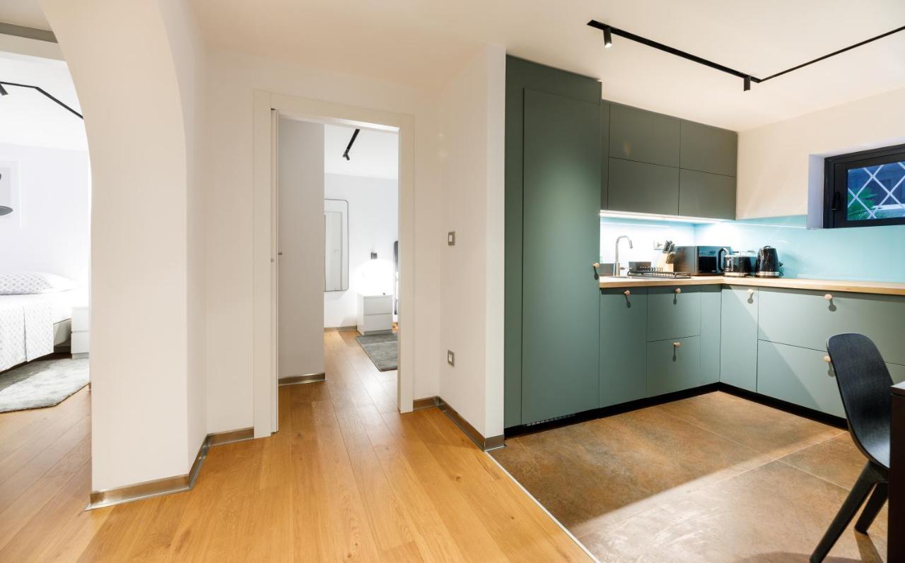 Stylish City Apartment สปลิท ภายนอก รูปภาพ