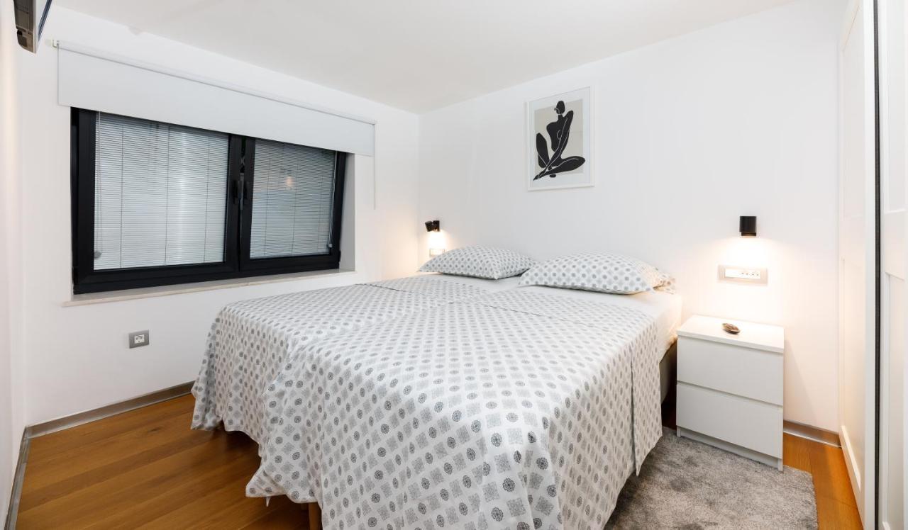 Stylish City Apartment สปลิท ภายนอก รูปภาพ