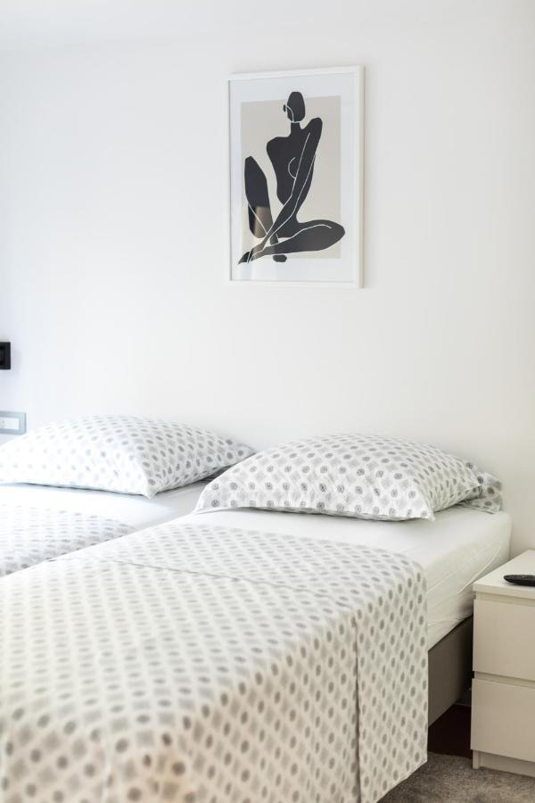 Stylish City Apartment สปลิท ภายนอก รูปภาพ